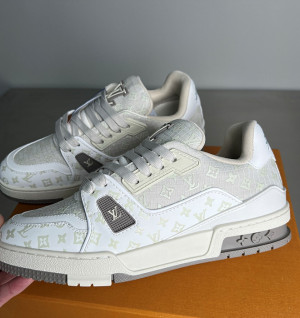 루이비통 트레이너 스니커즈 (남성용)