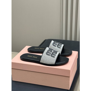 미우미우 캔버스 및 가죽 슬라이드