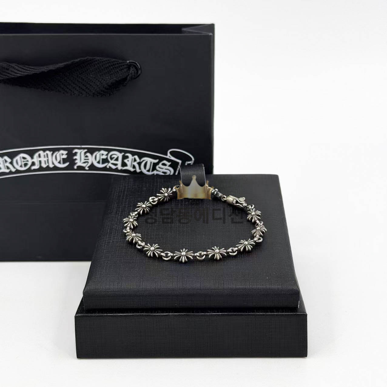 크롬하츠 타이니 E CH 플러스 팔찌