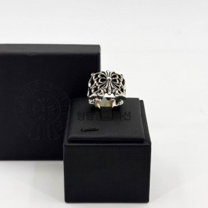 크롬하츠 케이트 허드슨 링