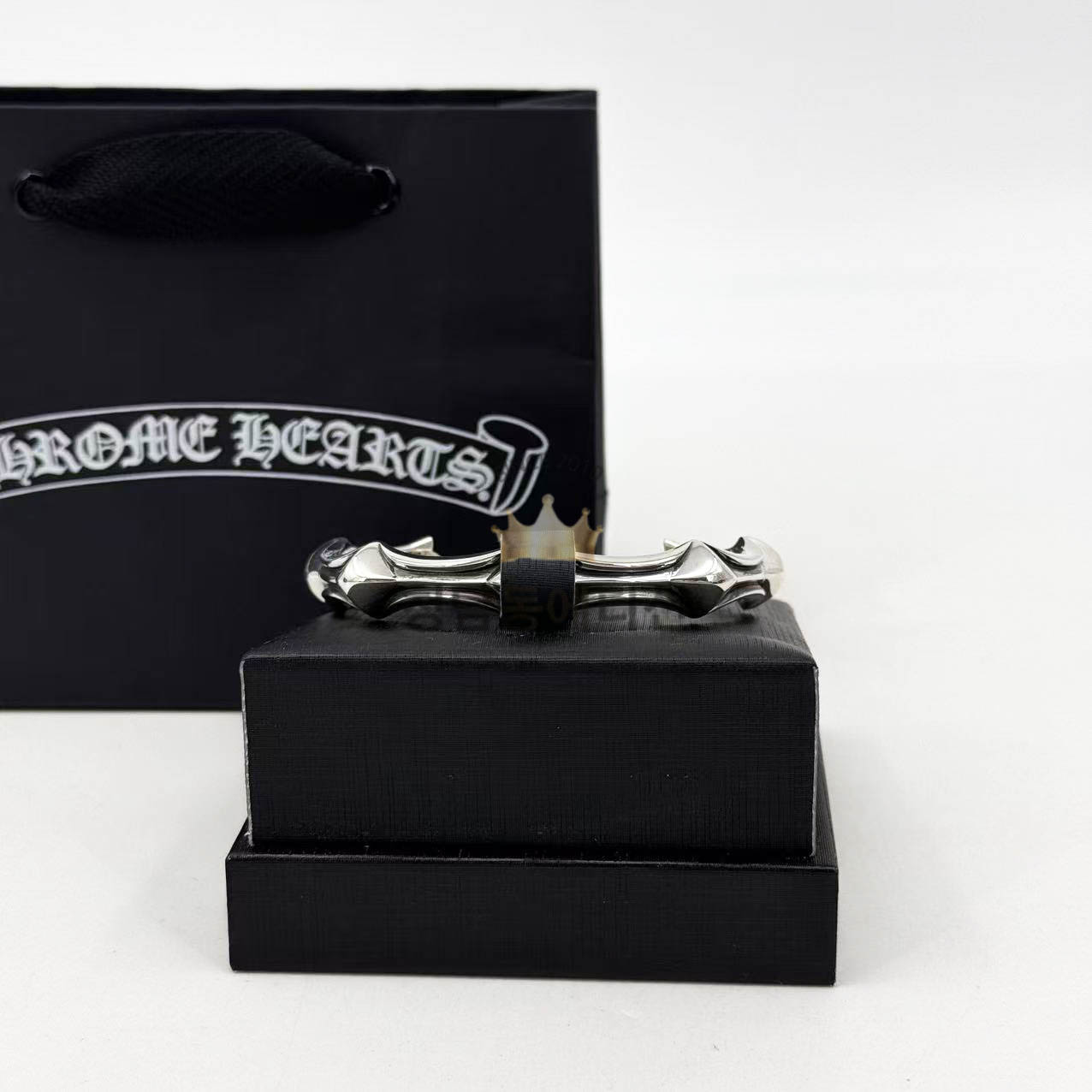 크롬하츠 플레어니 뱅글 팔찌