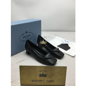 프라다 펌프스