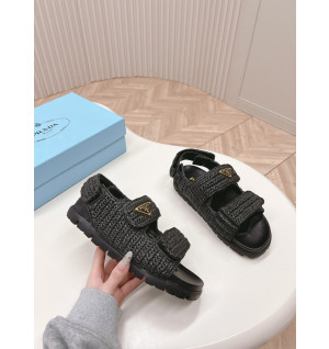 프라다 크로셰 샌들