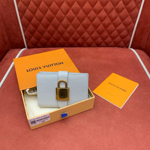 루이비통 로우 키 컴팩트 지갑 M12148