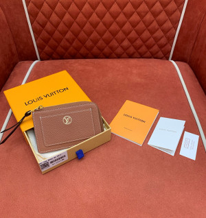 루이비통 로우키 집업 카드 케이스 M14550