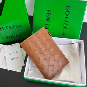 보테가 베네타 미디움 인트레치아토 폴더형 지갑 749940