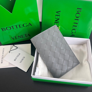 보테가 베네타 미디움 인트레치아토 폴더형 지갑 749940