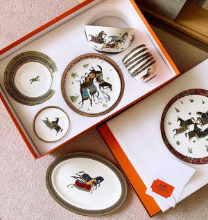 에르메스 Cheval d'orient 28피스 식기 세트
