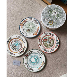 디올 뉴 타로 썬 문 디너 플레이트 세트