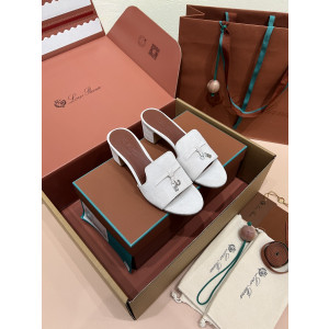 로로피아나 썸머 참스 샌들