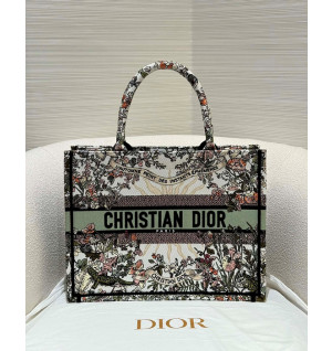 디올 북토트백 미디움