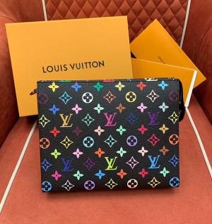 루이비통 x TM 멀티 컬러 모노그램 토일렛 파우치 M13746