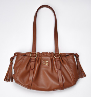 미우미우 쥬아 나파 가죽백 5BG306