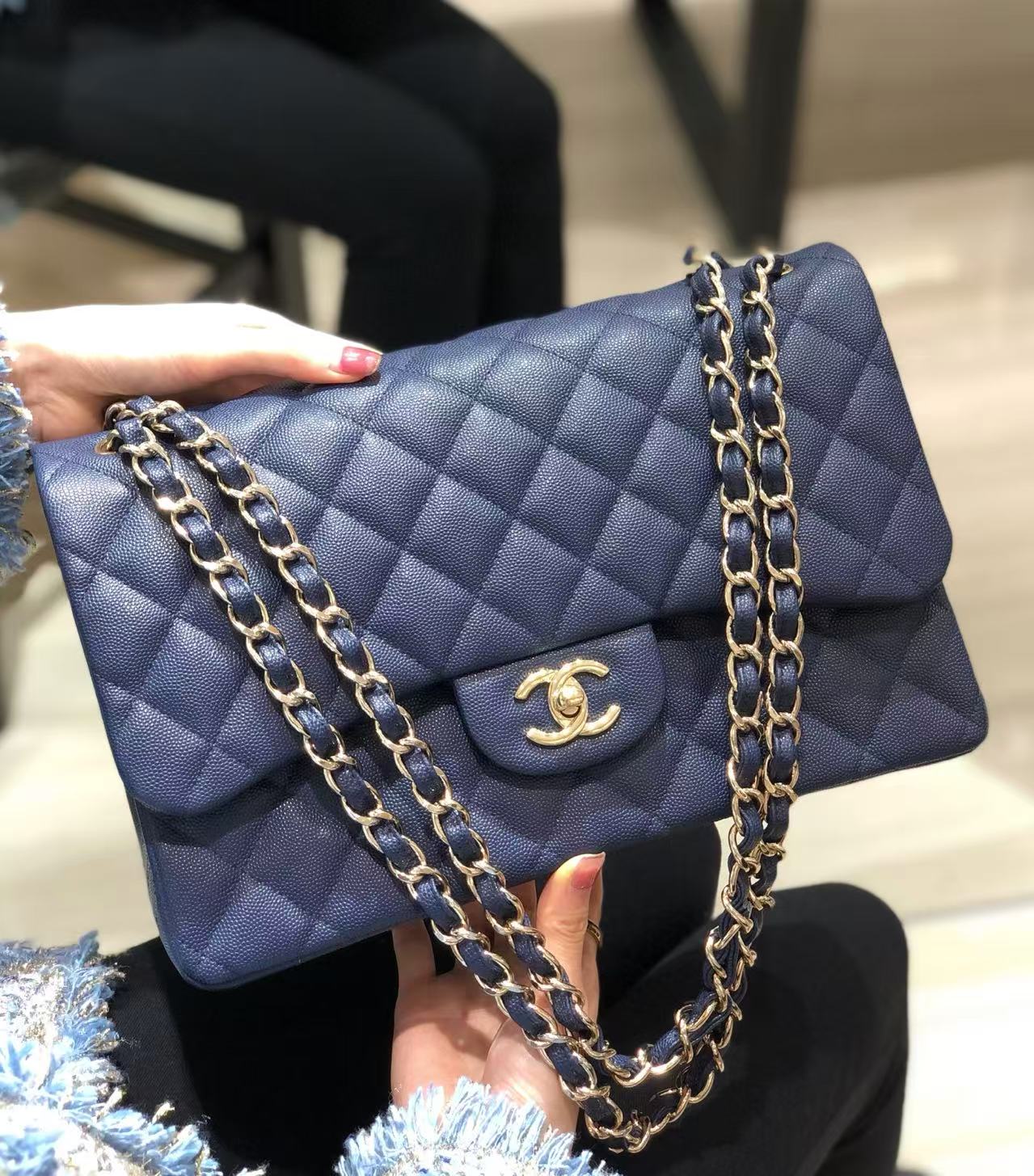 샤넬 클래식 캐비어 플랩백 라지 샴페인골드