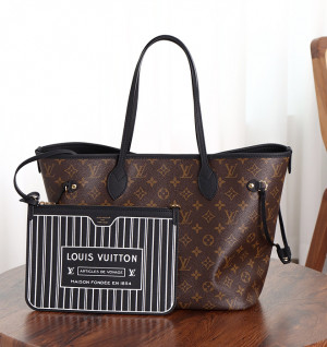 루이비통 네버풀 반둘리에 인사이드 아웃 MM M11946 (upgrade ver.)