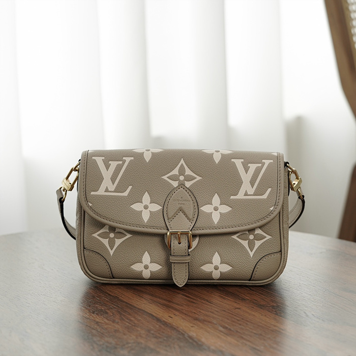 루이비통 다이앤 M46583 (upgrade ver.)