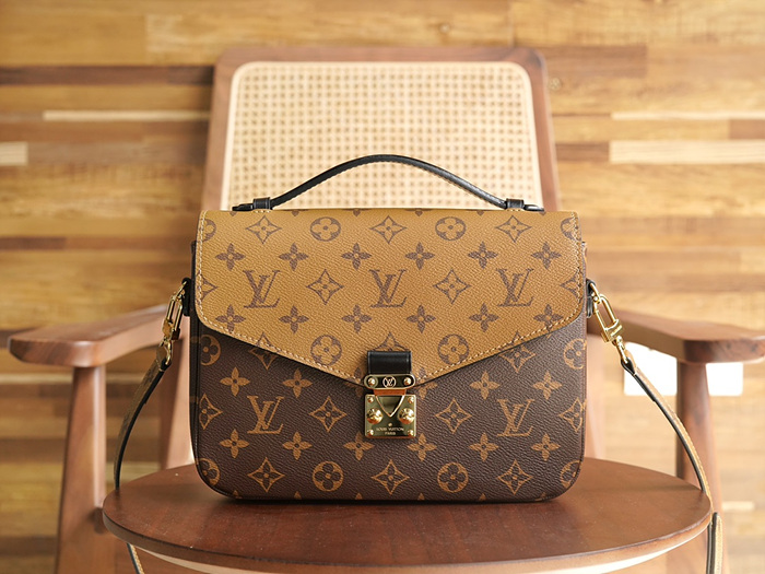 루이비통 모노그램 포쉐트 메티스 M44875 (upgrade ver.)
