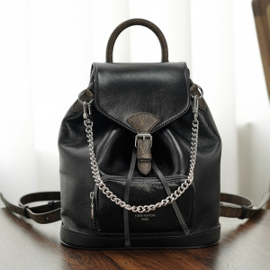 루이비통 몽수리 백팩 PM M12587 (upgrade ver.)