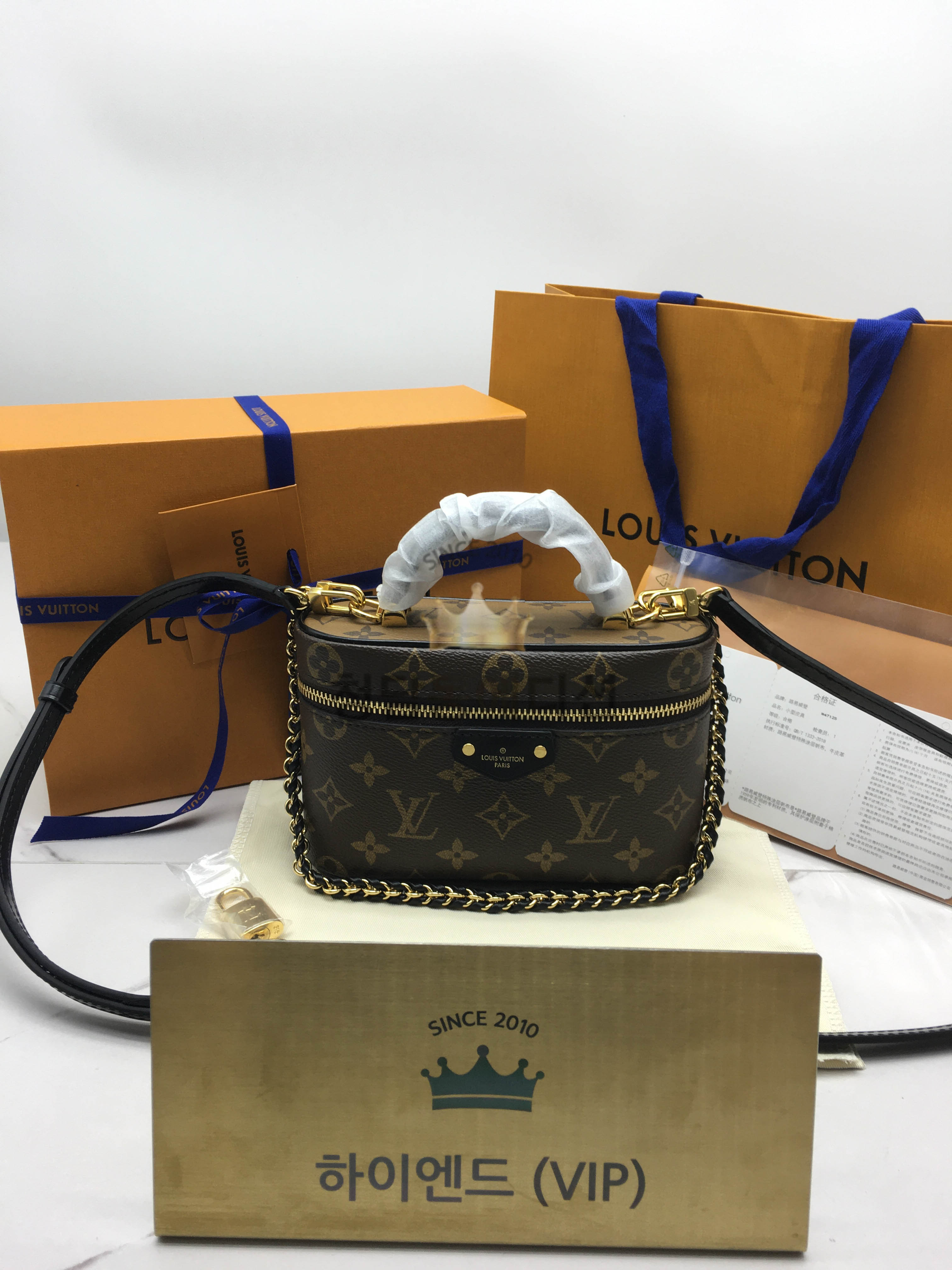 루이비통 베니티 체인 파우치 M47125