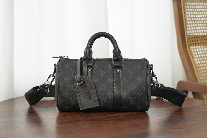 루이비통 키폴 반둘리에 25 M46271