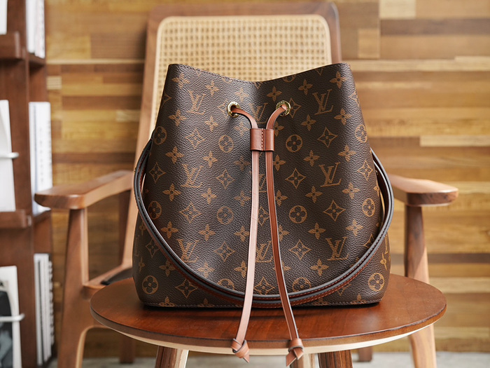 루이비통 네오노에 M44887 (upgrade ver.)