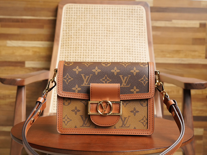 루이비통 미니 도핀백 M45959 (upgrade ver.)