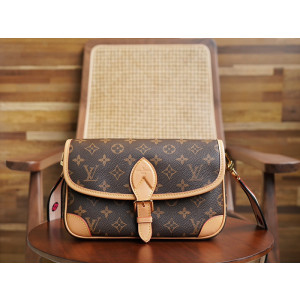 루이비통 다이앤 모노그램 숄더백 M45985 (upgrade ver.)