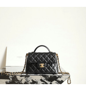 샤넬 25P 핸들 장식의 플랩백 (뉴 켈리백)