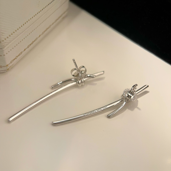 티파니앤코 노트 이어링 (3COLOR)