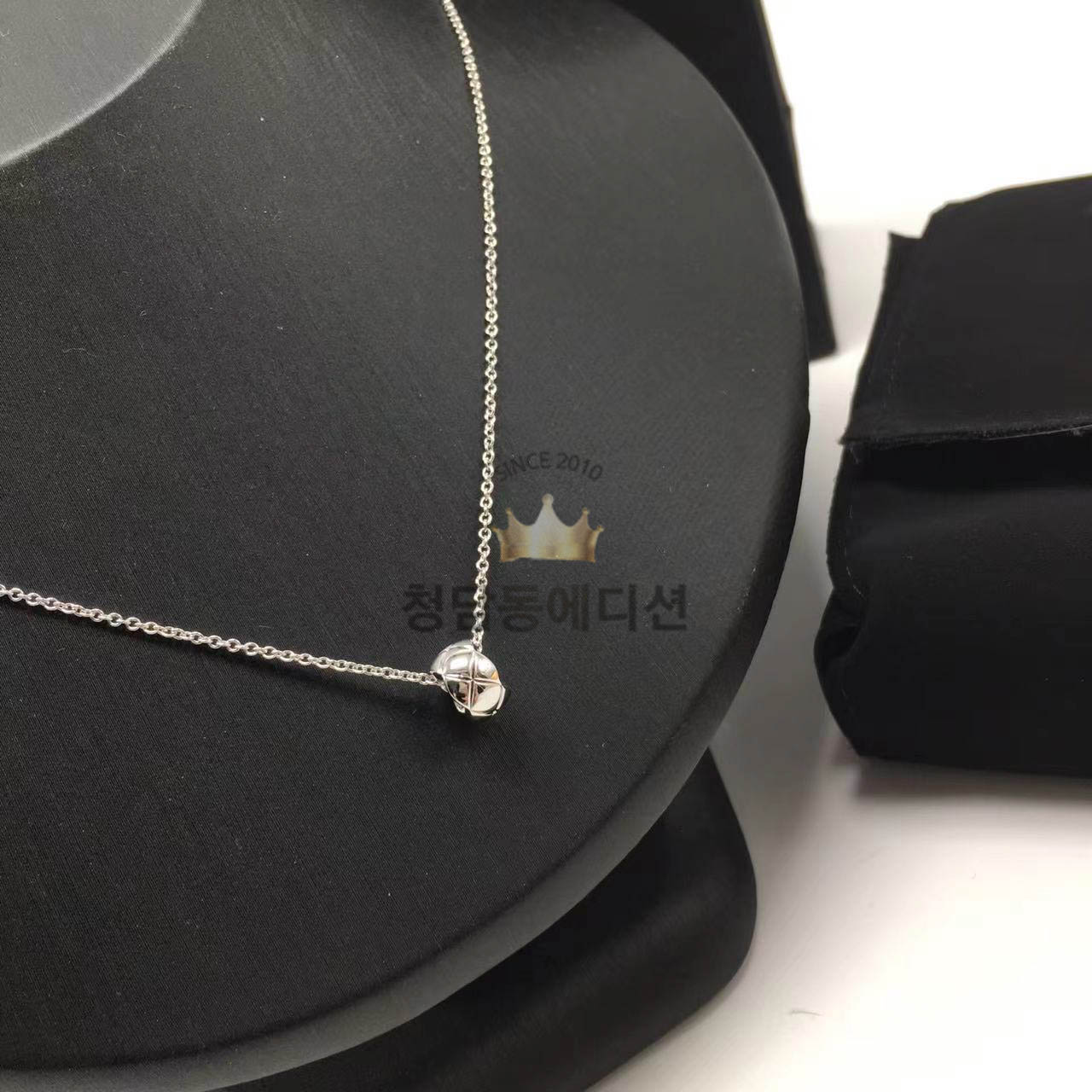 샤넬 코코크러쉬 목걸이 (컬러 화이트골드) (V-gold소재)