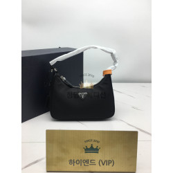 프라다 리에디션 나일론 호보백 2005 (구버전) (하이엔드급)