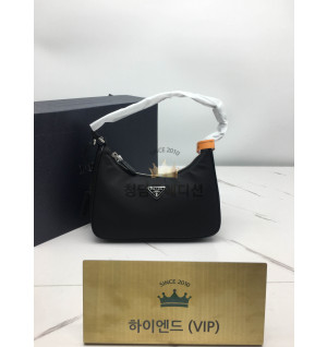 프라다 리에디션 나일론 호보백 2005 (구버전) (하이엔드급)