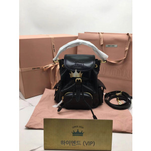 미우미우 엠보싱로고 가죽 백팩 스몰, 미디움