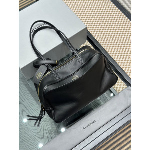 발렌시아가 캐리 볼링백 미디움 블랙