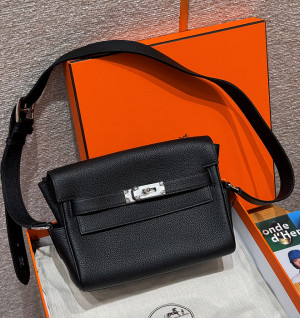 에르메스 켈리 메신저백 올수공 (컬러 누아(블랙)) (Renewal ver.)