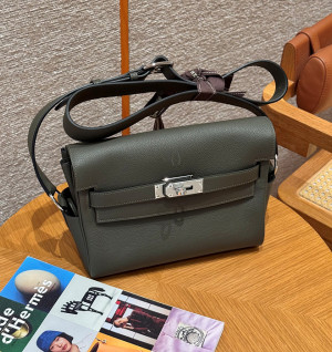 에르메스 켈리 메신저백 올수공 (컬러 베르 그리) (Renewal ver.)