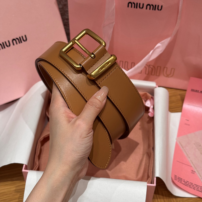 미우미우 클래식 로고 버클 벨트
