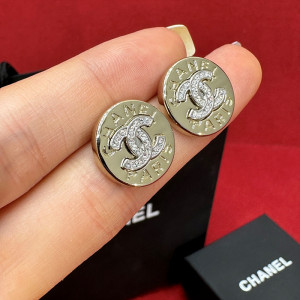 샤넬 라운드 귀걸이