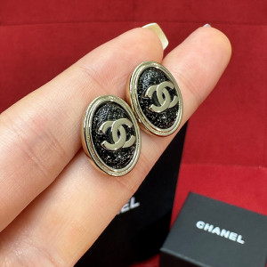 샤넬 에나멜 귀걸이