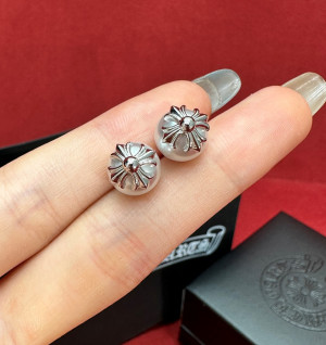 크롬하츠 x 미키모토 콜라보 펄 귀걸이