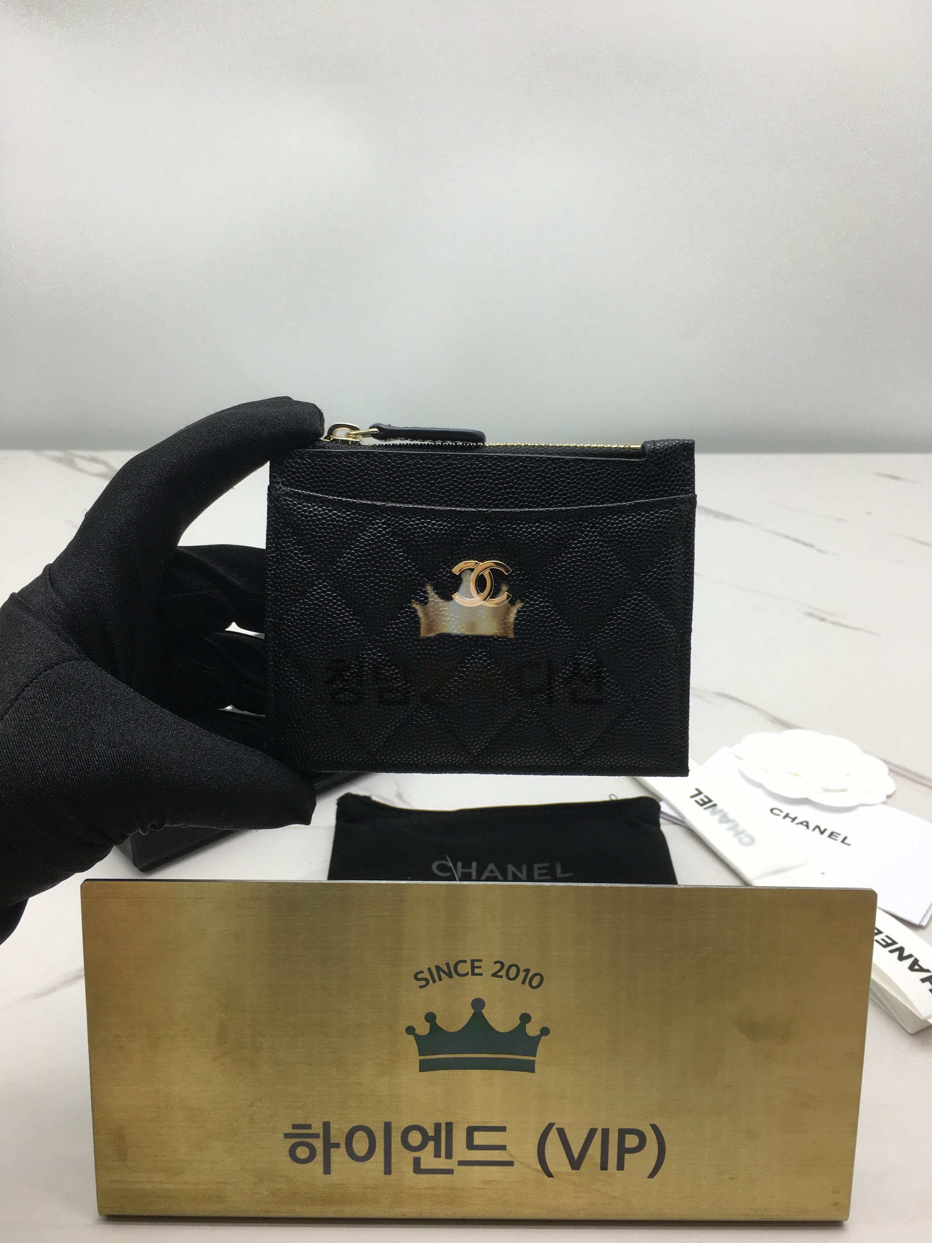 샤넬 클래식 캐비어 지퍼 카드홀더 (컬러 블랙)