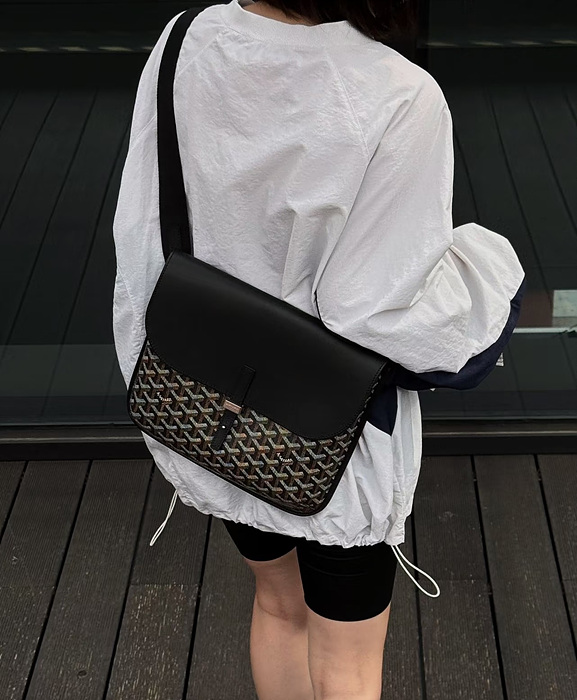 고야드 쿠르지에 백 (컬러 블랙)