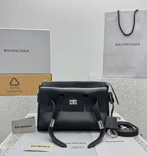 발렌시아가 벨 에어 지퍼 메신저 백 스몰