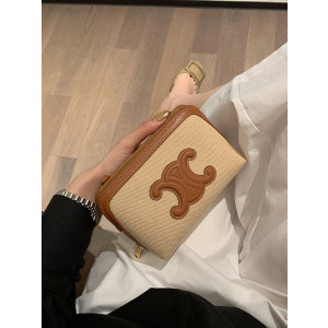 셀린느 퀴르 트리오페 체인 클러치