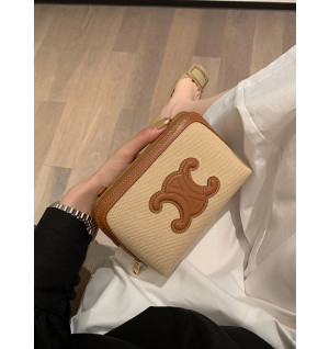 셀린느 퀴르 트리오페 체인 클러치