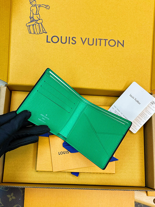 ​루이비통 멀티플 월릿 타이가라마 M30993