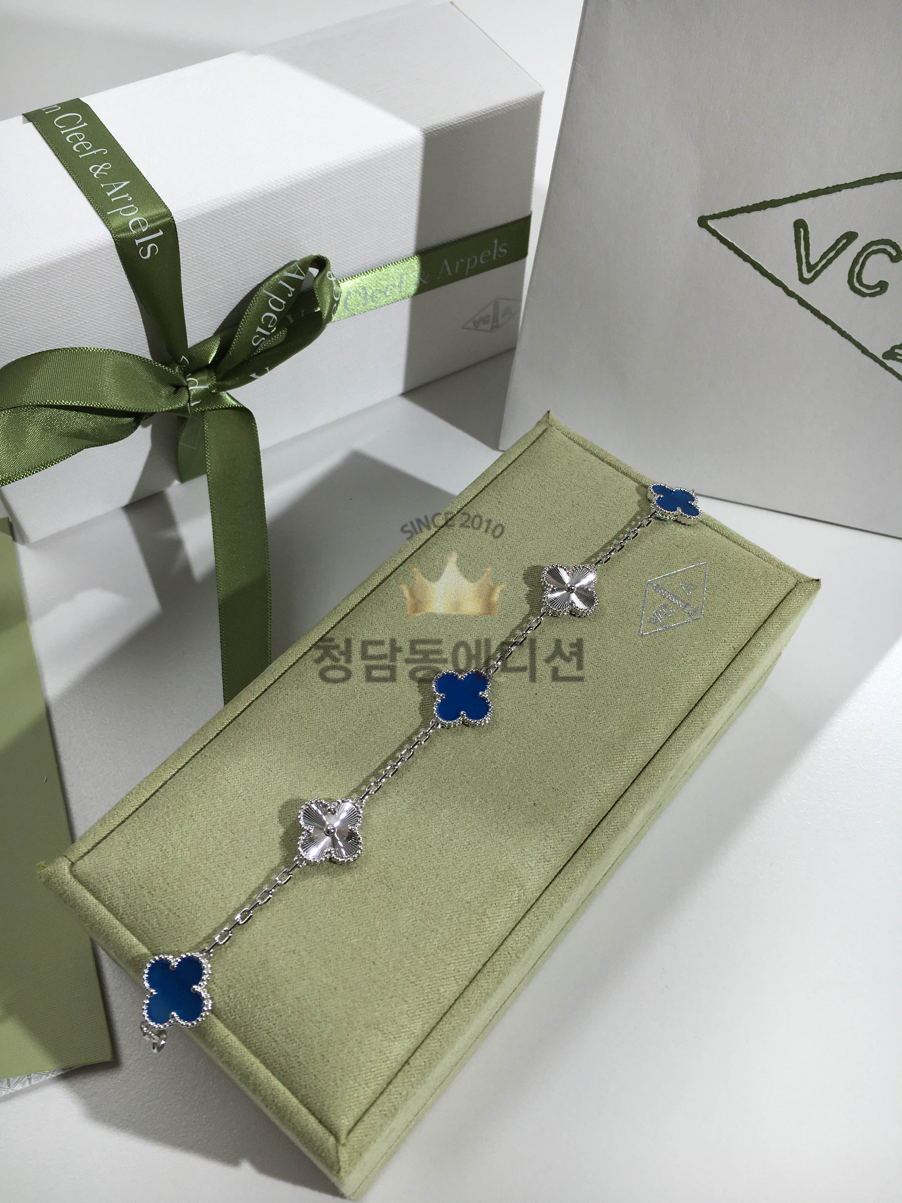 반클리프 알함브라 팔찌 (V-gold소재)