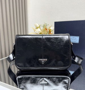 프라다 가죽 숄더백 2VD073