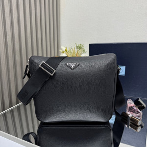 프라다 가죽 숄더백 2VH182