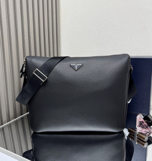 프라다 가죽 숄더백 2vh185